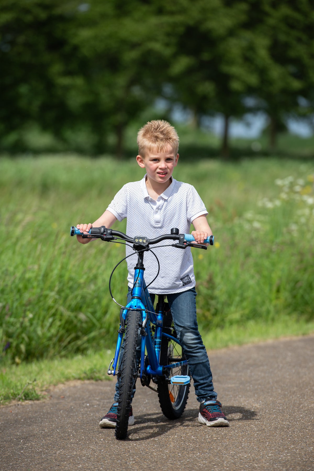 Volare Venom Kinderfiets - Jongens - 14 inch - Blauw - Twee handremmen 14 inch (detail)